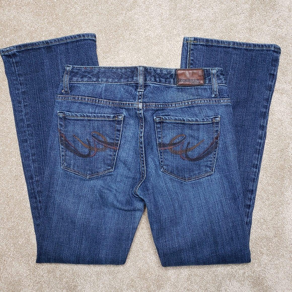 Express Jeans, Mia Bootleg, Medium Blue Denim - Picture 3 of 4